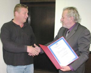 IMG_0047-Nevio Butković prima Povelju